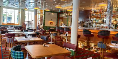 1042003-public-house-decoration