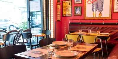 cafe-theatre-le-petit-bijou---biarritz---salle-et-terrasse